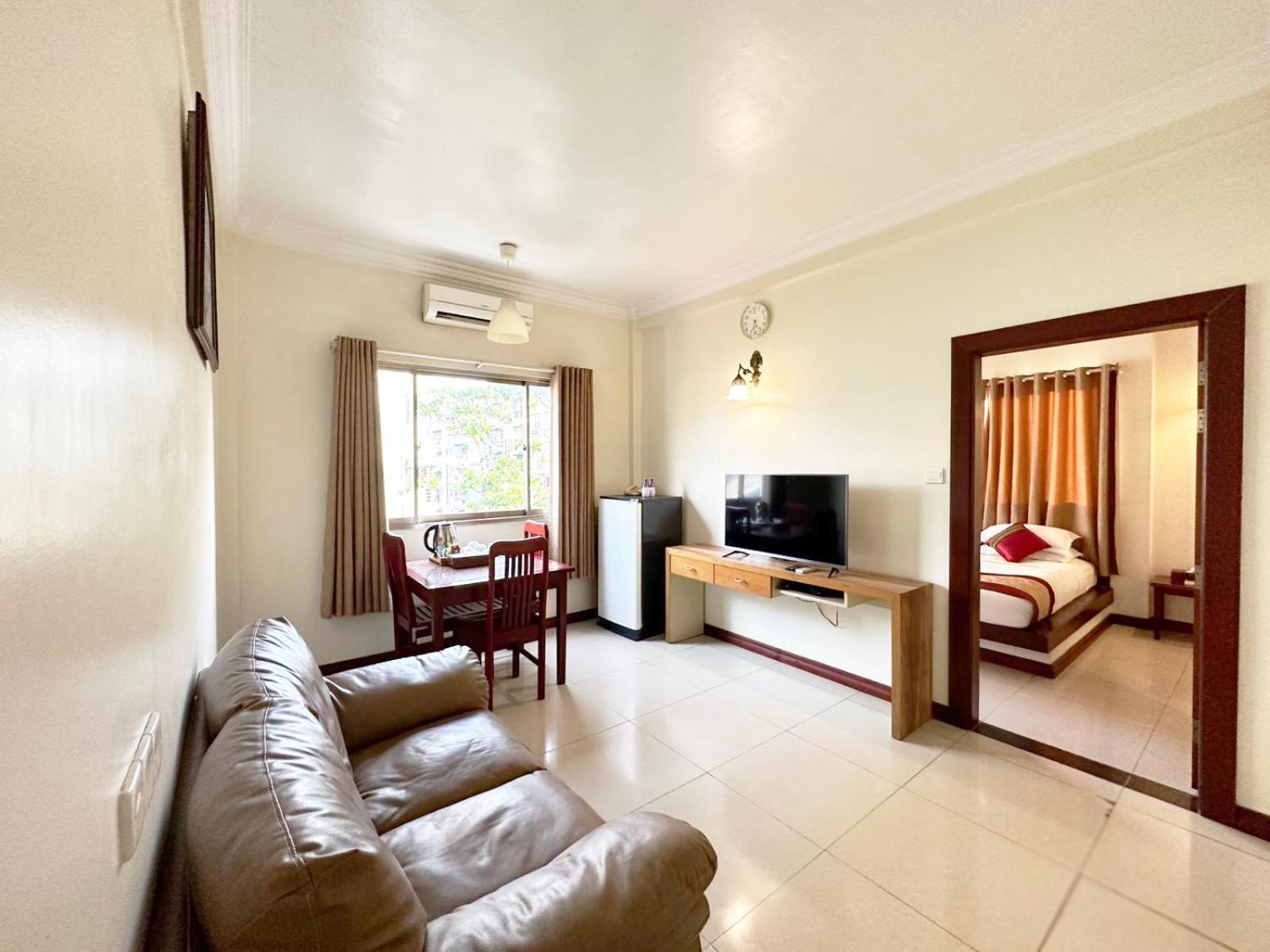 יאנגון Hotel 63 מראה חיצוני תמונה