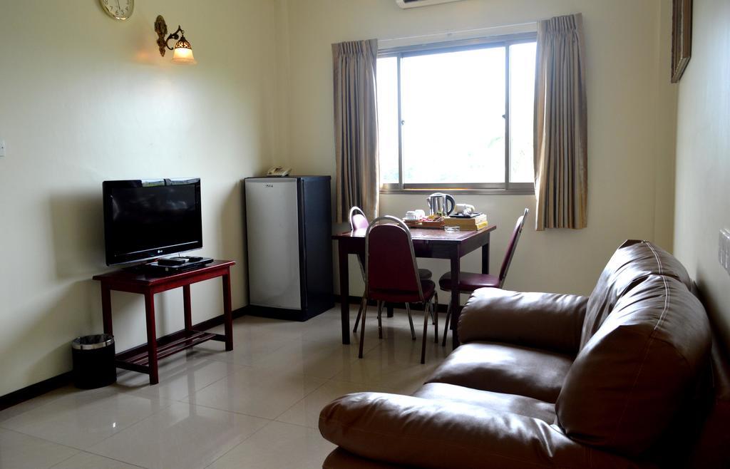 יאנגון Hotel 63 מראה חיצוני תמונה